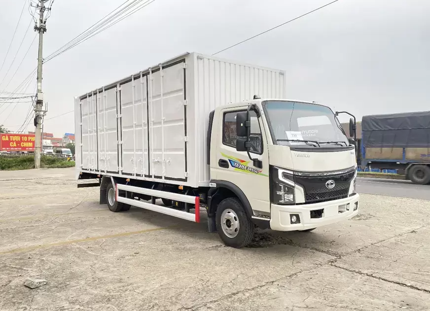 Xe tải Tera345SL Plus thùng container dài 6.3m có gì nổi bật?